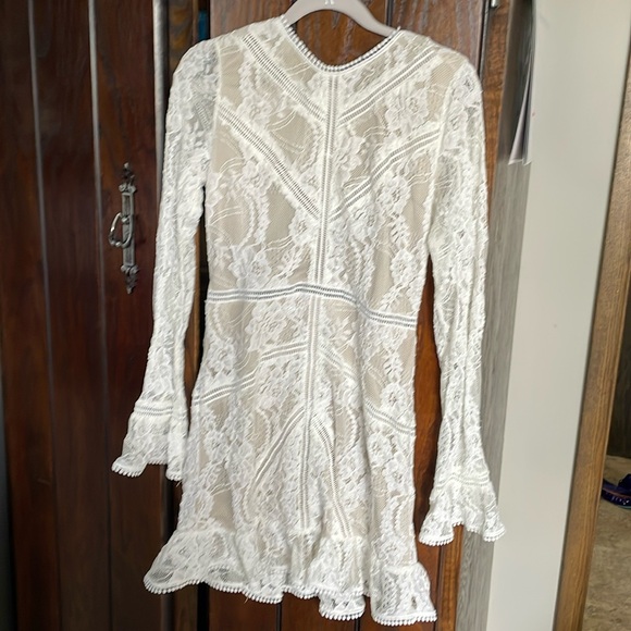 Anthropologie Dresses & Skirts - NWOT Antique off- White lace backless dress w/bell sleeves! Stunning, gorgeous!